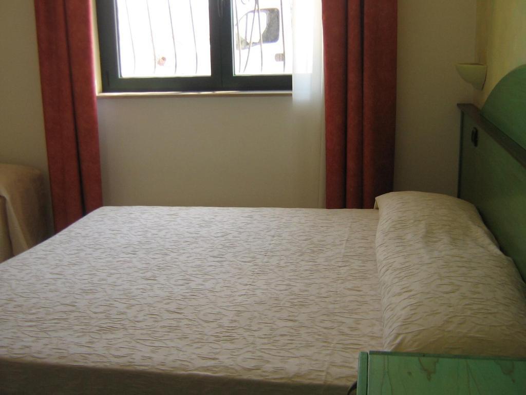 Villa Arneide Bed And Breakfast Torre Lapillo Chambre photo